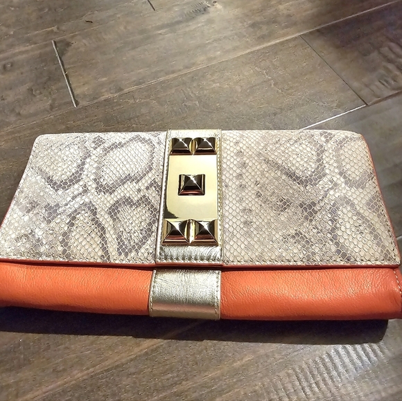 Vince Camuto Clutch 100% Leather - Picture 3 of 7